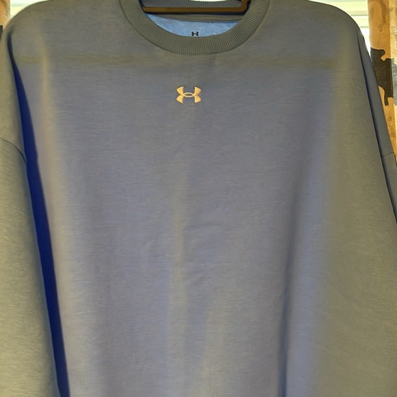 Women’s Under Armour Sweatshirt - Picture 4 of 4